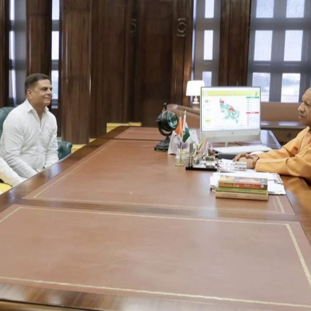 रामवीर के साथ CM योगी से मिले केके मिश्रा:महानगर सीट पर दावेदारी ठोंके जाने की चर्चाएं तेज;देहात सीट से लड़ चुके हैं चुनाव