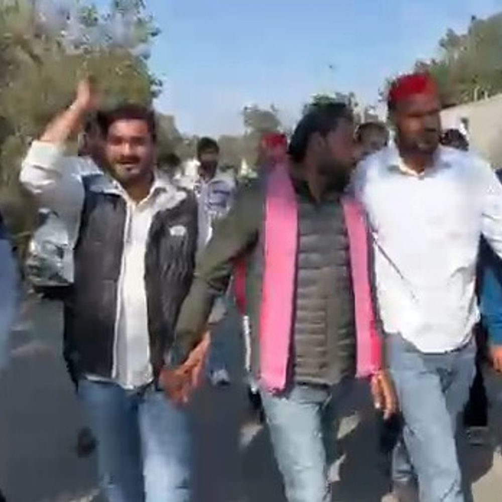 भारत-अमेरिका व्यापार समझौते पर सपा का विरोध प्रदर्शन:अभिषेक भाटी ने राष्ट्रपति को सौंपा ज्ञापन, प्रदेश में बड़े आंदोलन चेतावनी