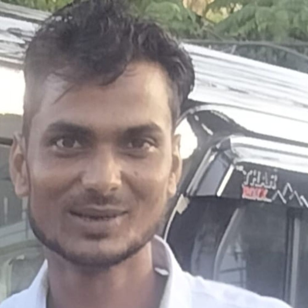 लखनऊ में हादसे के बाद ट्रैक्टर चालक पर मुकदमा दर्ज:ट्रैक्टर ने वैन को मारी थी टक्कर, एक युवक की हुई मौत तीन घायल