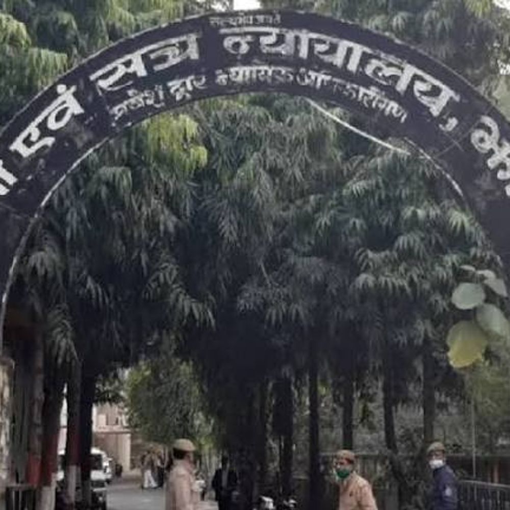 भतीजी के रेप में चाचा को 20 साल की सजा:झांसी में नाबालिग को उसके घर छोड़ने के बहाने अपने सूने घर में ले गया था