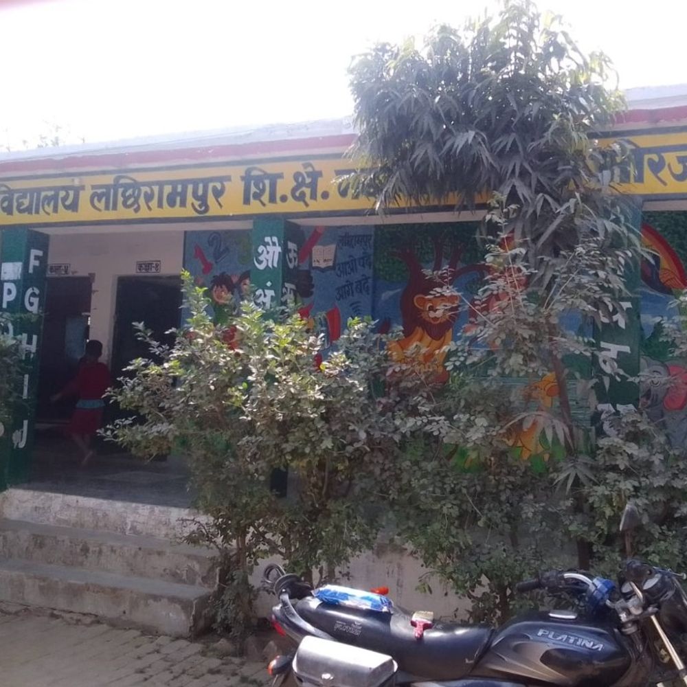 मिर्जापुर में बीएलओ पर रंजिश का आरोप:युवक ने एसडीएम से की शिकायत, बीएलओ पर दस्तावेज न स्वीकारने का आरोप