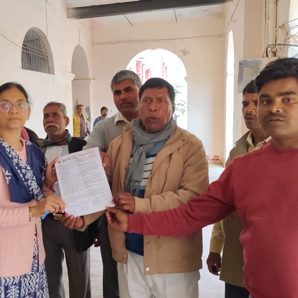 ओबीसी महासभा ने सुल्तानपुर में किया प्रदर्शन:जातिगत जनगणना, क्रीमीलेयर हटाने सहित 22 सूत्रीय मांगें रखीं