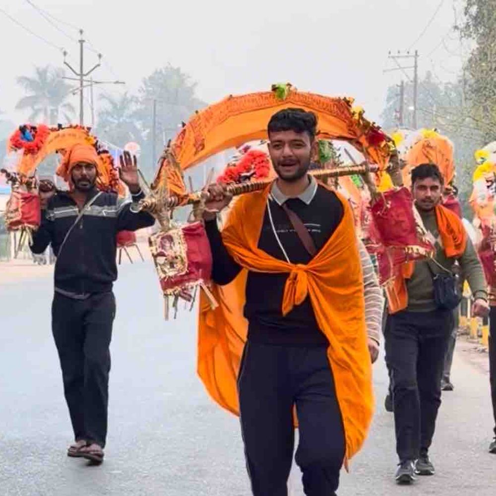 हरिद्वार से कांवड़ लेकर रामपुर पहुंचे शिवभक्त:महाशिवरात्रि पर रठोंडा मंदिर में करेंगे जलाभिषेक, सुरक्षा व्यवस्था की सराहना