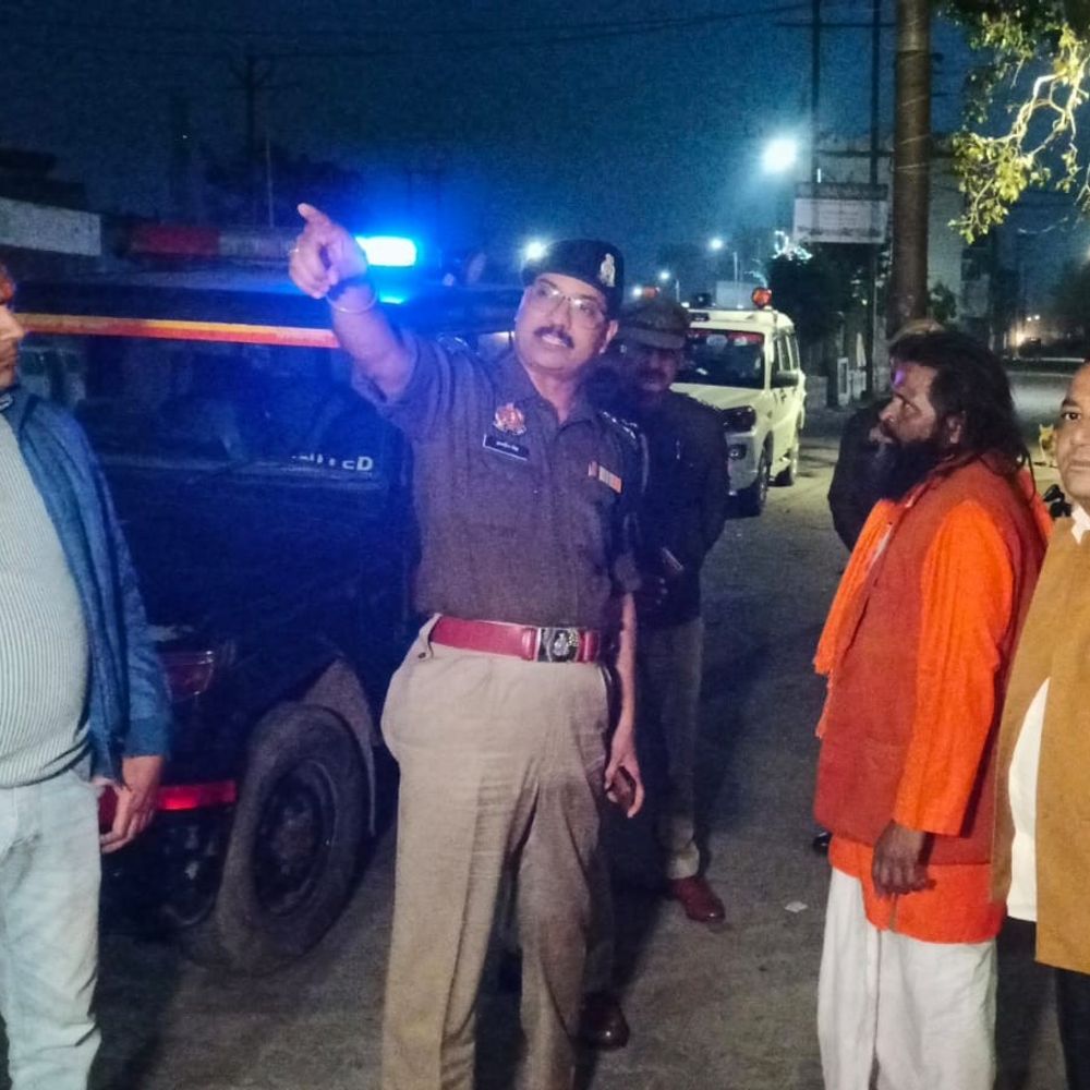 ASP ने संभल के मंदिरों का किया निरीक्षण:महाशिवरात्रि पर अलग रास्ते, CCTV और 188 रंगरूट होंगे तैनात