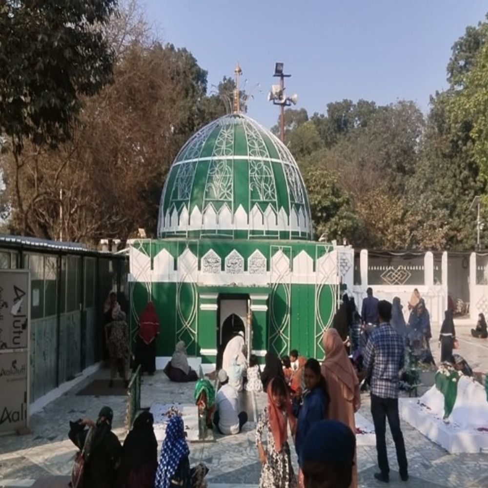 सुल्तानपुर पांचोपीरन दरगाह पर सालाना उर्स आज से शुरू:कव्वाली समेत तीनों दिनों में होंगे कई कार्यक्रम, सुरक्षा के पुख्ता इंतजाम