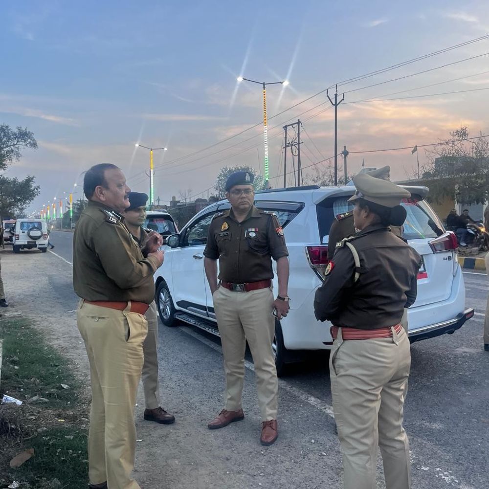 एटा में कांवड़ यात्रा, महाशिवरात्रि के लिए पुख्ता सुरक्षा:एसएसपी-एएसपी ने लिया जायजा, 10 शिव मंदिरों पर विशेष नजर