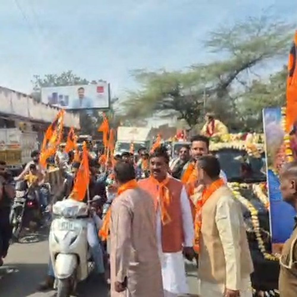 मथुरा में हिंदू स्वाभिमान यात्रा निकली:संघ के शताब्दी समारोह में सैकड़ों युवाओं ने लिया भाग