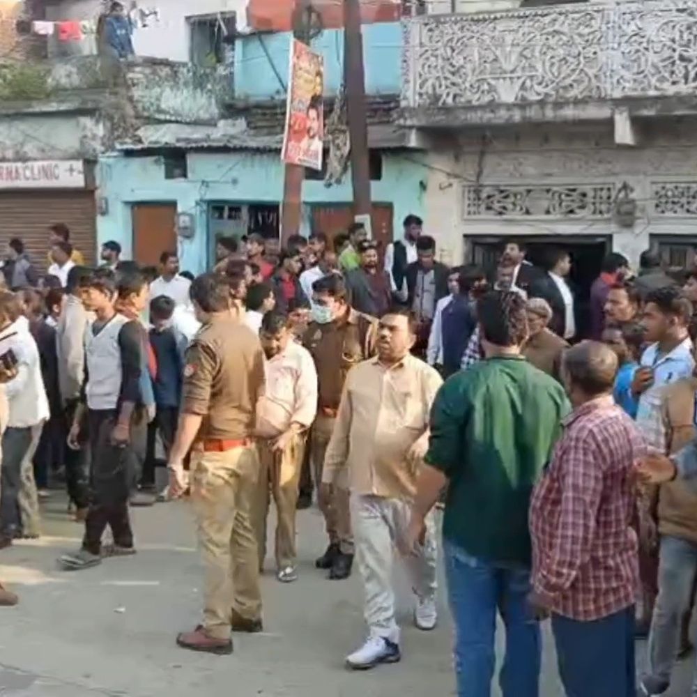 पोस्टमार्टम रिपोर्ट से खुलेगा कृष्ण मोहन के मौत का राज:गोंडा में घर के अंदर मिला था शव, परिजन जता रहे हत्या के आशंका