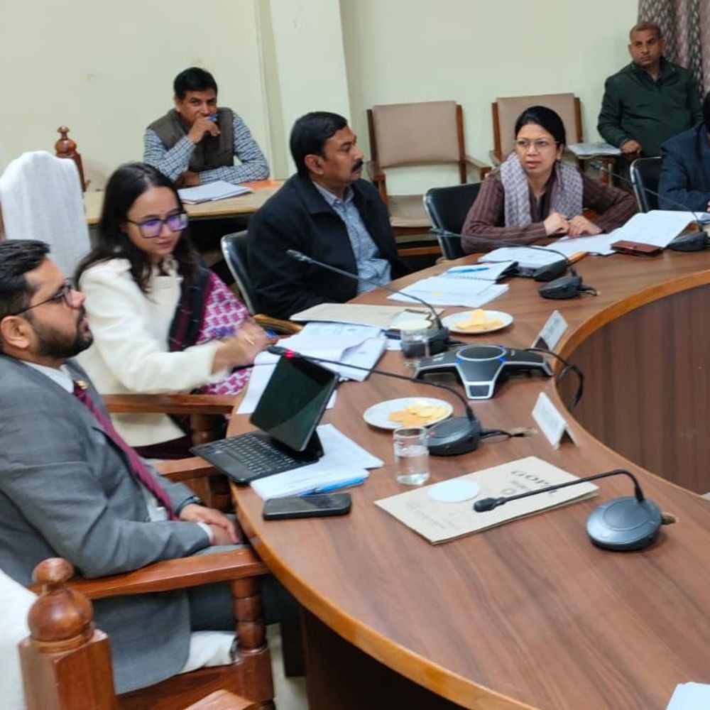 सीएम डैशबोर्ड रैंकिंग सुधारने के निर्देश:उन्नाव में विकास कार्यों की समीक्षा बैठक, DM बोले तत्काल स्थिति सुधारें