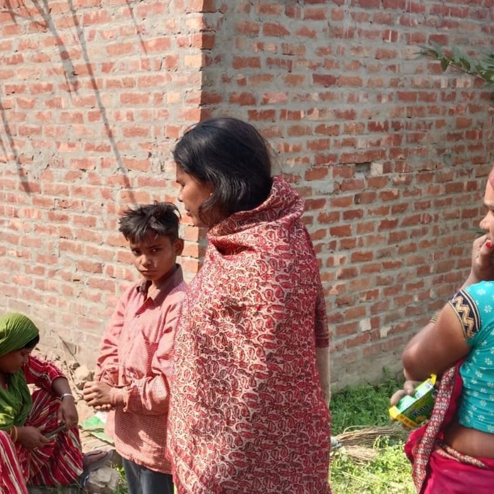 पति ने पत्नी की डंडे से पीटकर हत्या की:खीरी में चप्पल गिरने के विवाद में घरेलू झगड़े ने ली जान