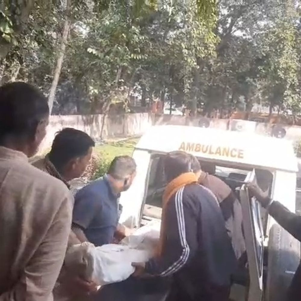 मथुरा में युवक ने फांसी लगाकर आत्महत्या की:तीन साल से पत्नी के न आने पर उठाया कदम, पुलिस ने शव पोस्टमार्टम भेज जांच में जुटी