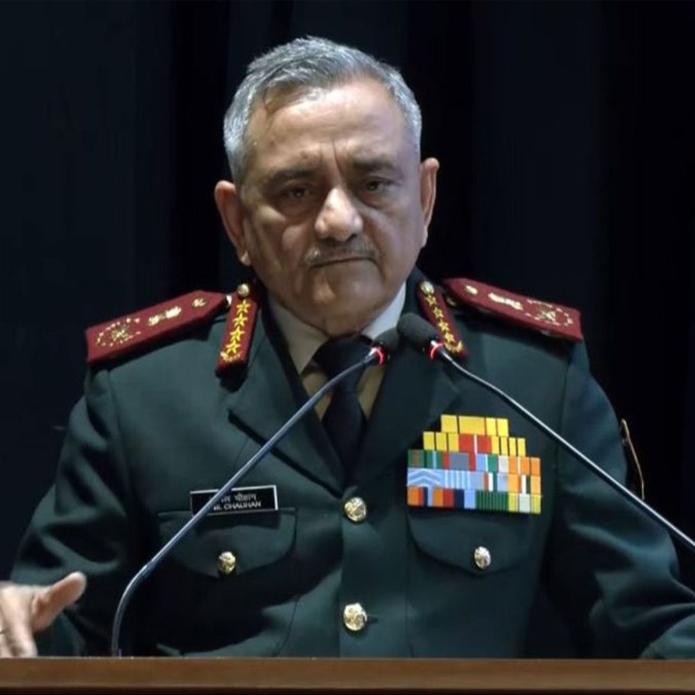 CDS चौहान बोले- मौजूदा दुनिया में दोस्त-दुश्मन तय करना मुश्किल:पार्टनरशिप लेन-देन पर निर्भर; भारत को अकेले काम करने के लिए तैयार रहना होगा