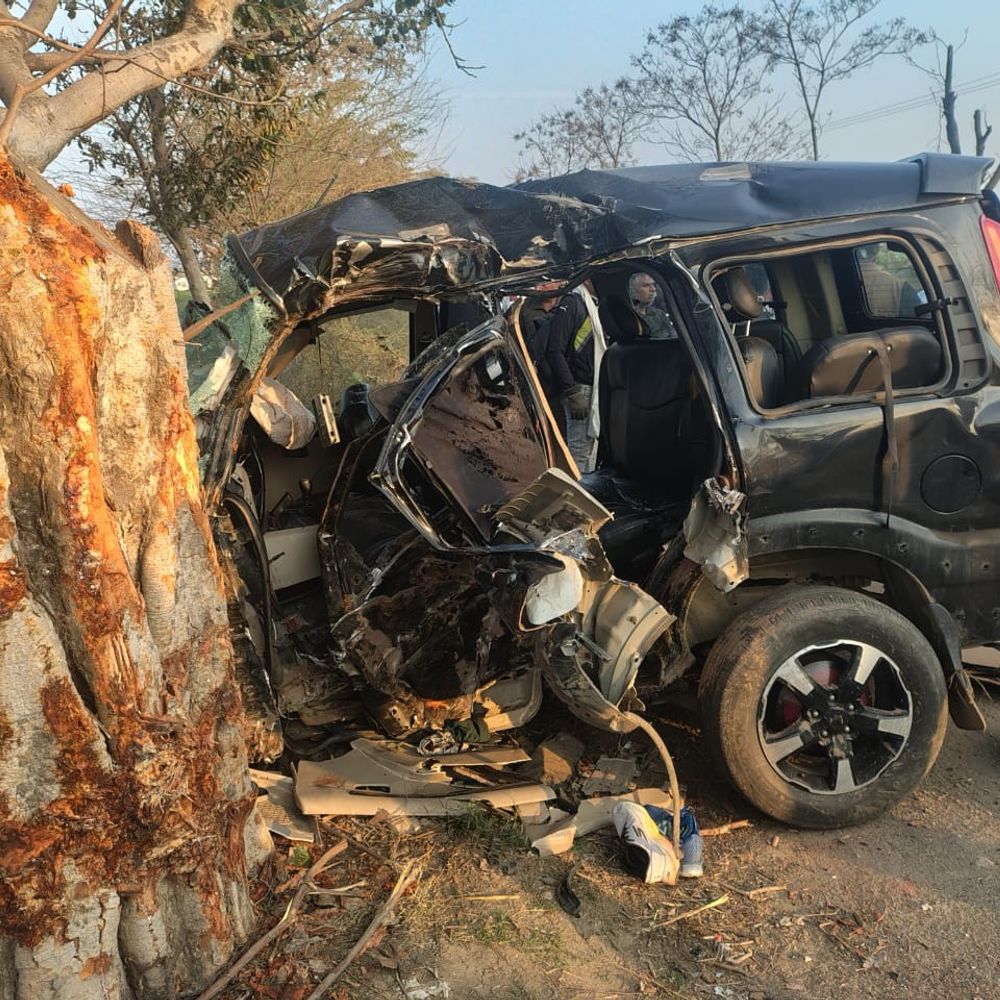 सोनीपत में स्कॉर्पियो गाड़ी का एक्सीडेंट, 4 युवकों की मौत:  शादी समारोह से रोहतक जा रहे थे; रास्ते में पेड़ से टकराई गाड़ी, 2 की हालत गंभीर – Sonipat News