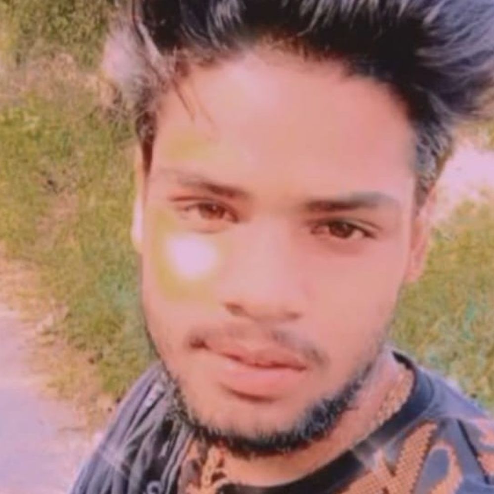 गोंडा में युवक की मौत का कारण स्पष्ट नहीं:विसरा जांच को भेजा गया, पिता ने पांच दोस्तों पर लगाया हत्या का आरोप, कमरे से मिला था शव