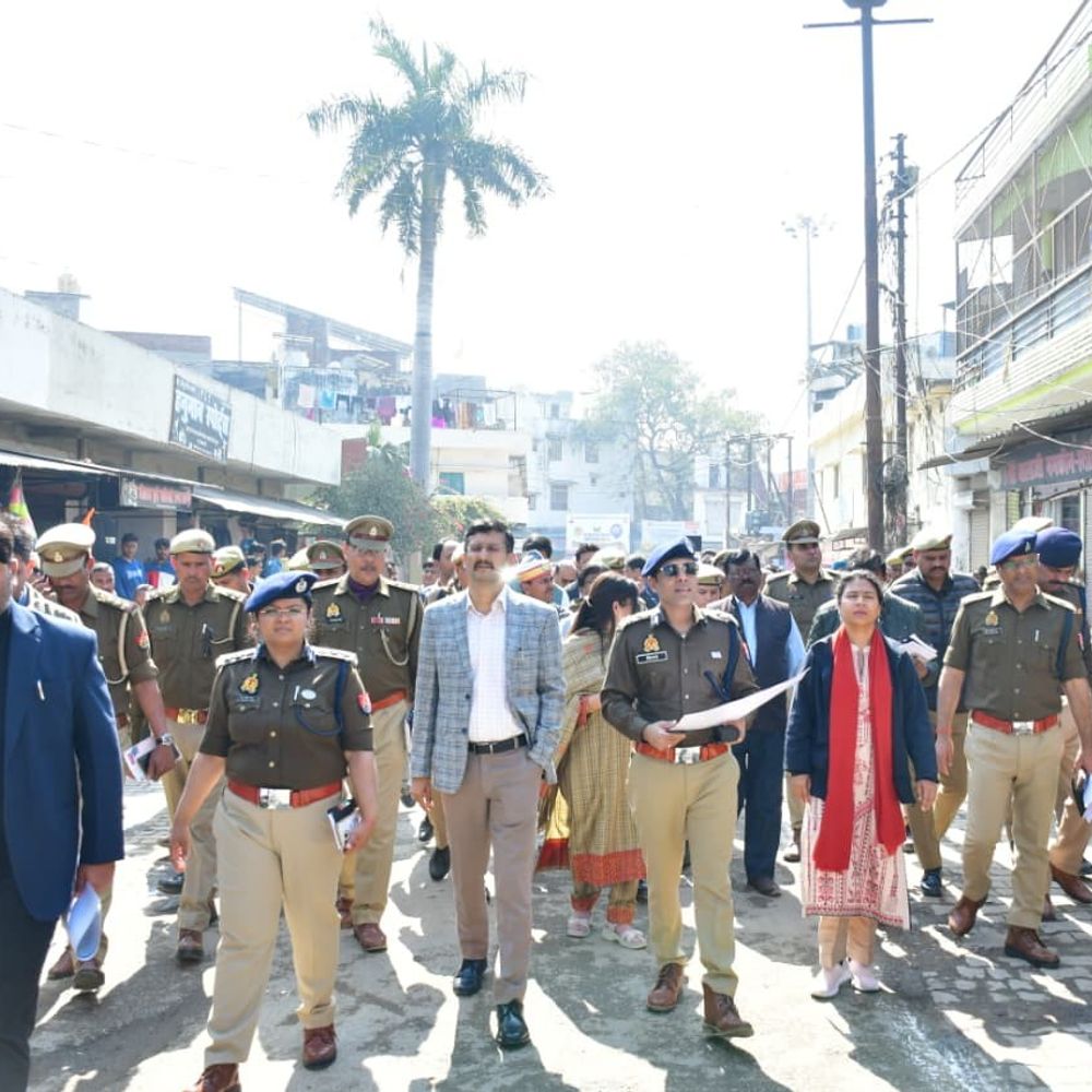 गोला में महाशिवरात्रि पर ट्रैफिक डायवर्जन लागू:भारी वाहनों और ई-रिक्शा के प्रवेश पर प्रतिबंध रहेगा