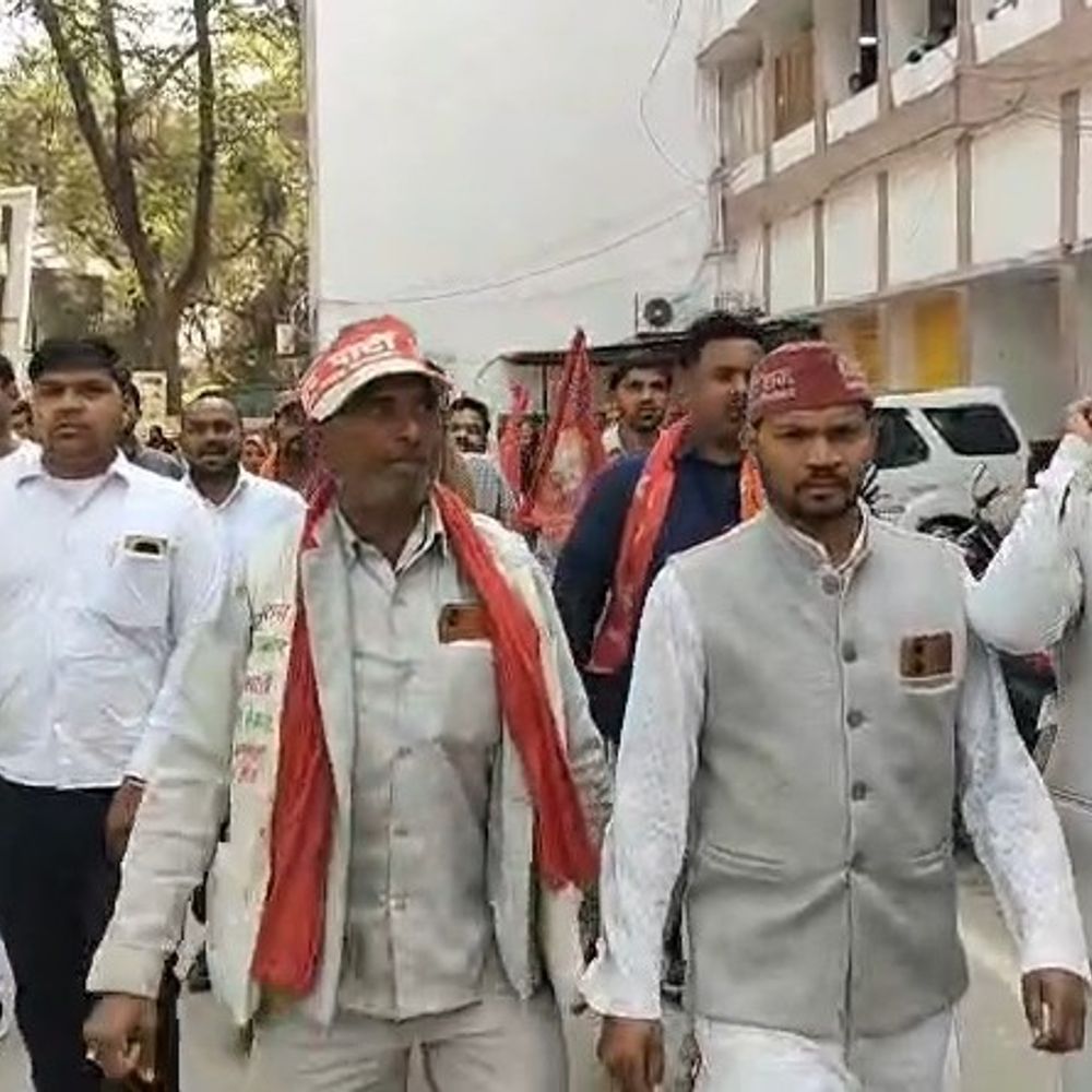 निषाद पार्टी ने भू-माफियाओं के खिलाफ प्रदर्शन किया:उन्नाव में SDM से कार्रवाई की मांग, उत्पीड़न का आरोप