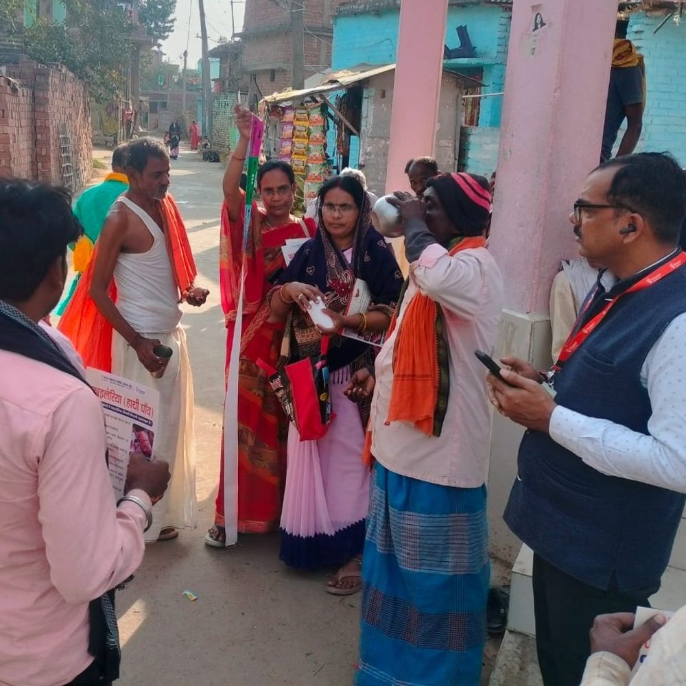 10 लाख से अधिक लोगों को दवा खिलाने का लक्ष्य:  दरभंगा में घर-घर खिलाई जा रही फाइलेरिया की दवा, गली-मोहल्ले में जागरूकता अभियान भी चल रहा – Darbhanga News