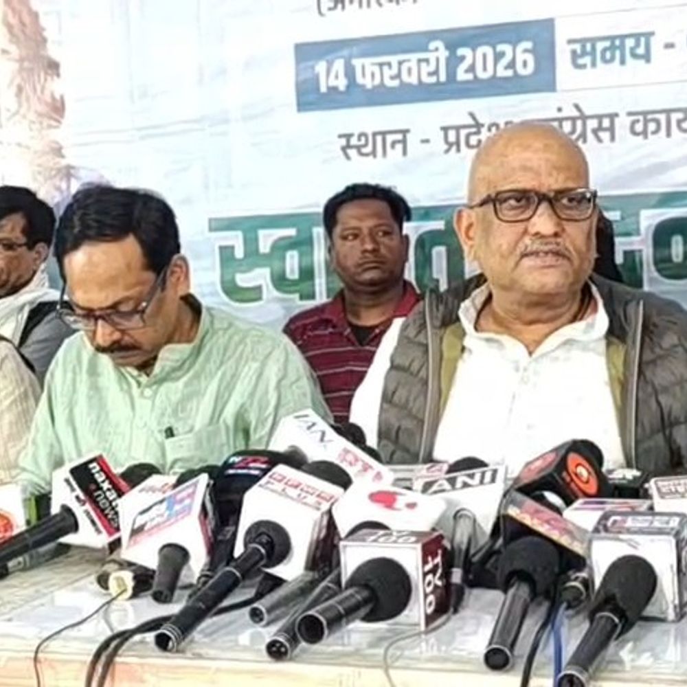 लखनऊ में चाइनीज मांझा पीड़ित परिवार से मिले अजय राय:बोले- CM योगी ने कहा था हत्या की FIR होगी, कितने मुकदमे दर्ज किए