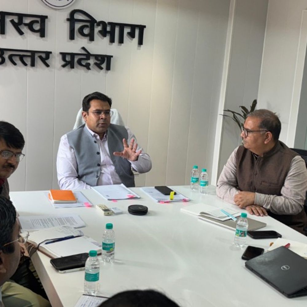 यूपी में ‘कर्मयोगी’ पोर्टल पर आपदा प्रबंधन कोर्स अनिवार्य:डीएम-एसपी से लेकर एसडीएम-एएसपी तक को लेनी होगी ट्रेनिंग