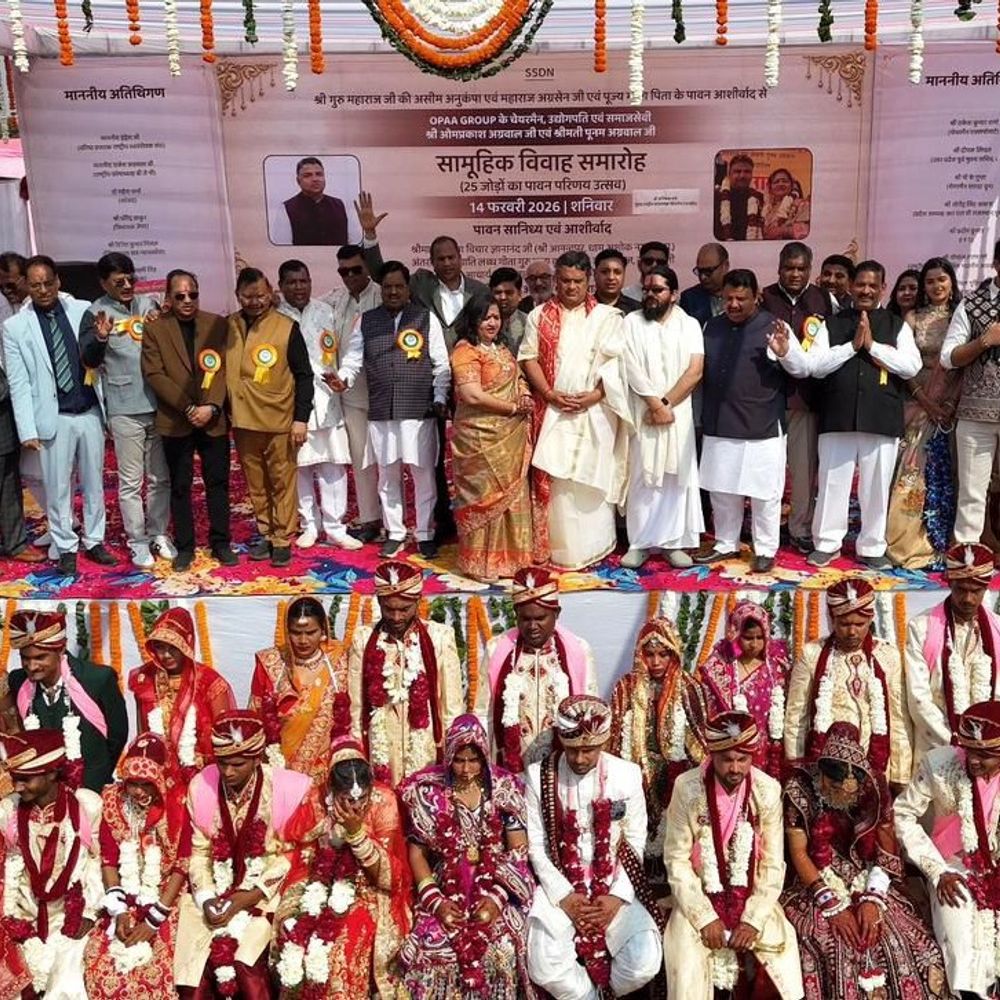 ग्रेटर नोएडा में 25 कन्याओं का सामूहिक विवाह:वैलेंटाइन डे पर ओपा फाउंडेशन ने कराया आयोजन, पूर्व राज्यपाल हुए शामिल