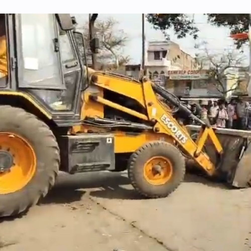 अतिक्रमण हटाने के दौरान युवक को मारा थप्पड़:वीडियो बनाने पर थानेदार पर मारपीट का आरोप, जांच शुरू