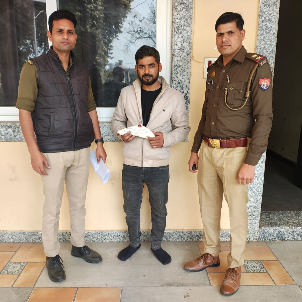 बरेली में तमंचे के साथ बदमाश गिरफ्तार:लोगों को हथियार दिखकर रौब गांठता था, तलाशी अभियान में पकड़ा