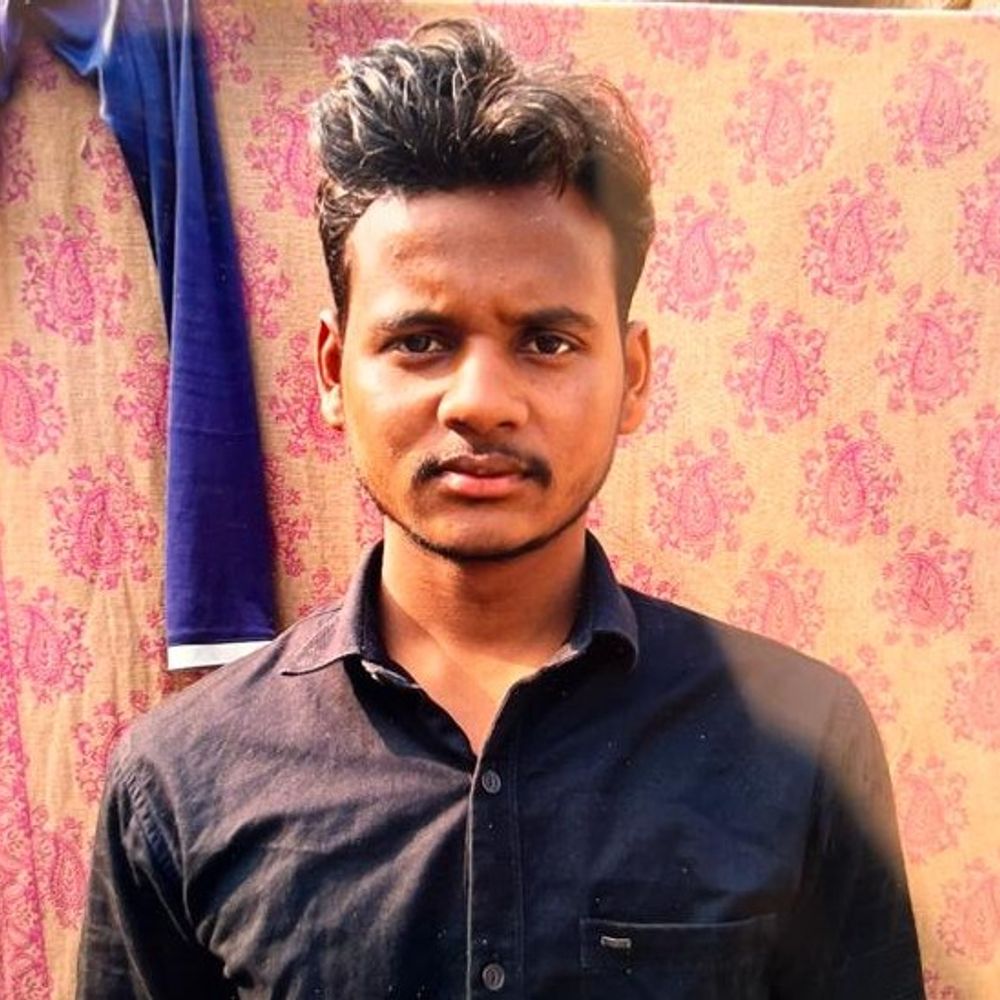 उन्नाव में ट्रेन की चपेट में आकर युवक की मौत:सोनिक स्टेशन पर ट्रैक्टर उतारते समय हुआ हादसा