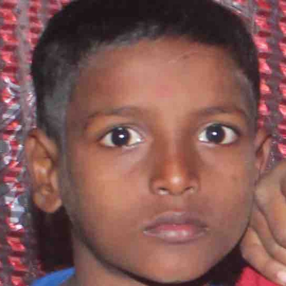 गोरखपुर में बच्चा तार में उलझकर गिरा, मौत:बुटवल पावर ग्रिड लाइन खींचते समय हादसा