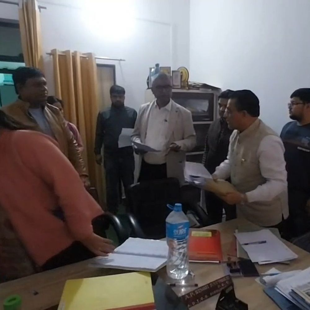 डीएम ने यूपी बोर्ड परीक्षा कंट्रोल रूम का किया निरीक्षण:जिले में 79 केंद्रों पर 18 फरवरी से शुरू होंगी परीक्षाएं