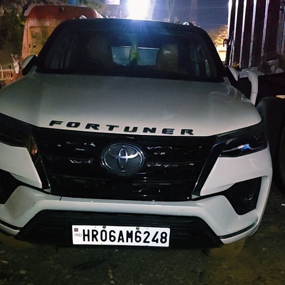 चूरू में लग्जरी कार से 5 लाख की अफीम जब्त:  NH 52 पर नाकाबंदी में दो तस्कर गिरफ्तार, बिलाड़ा से पंजाब ले जा रहे थे – Churu News