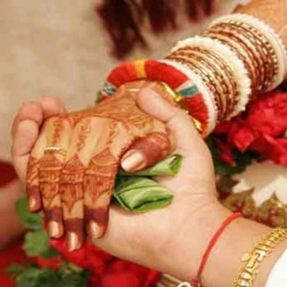 महिला बोली- मेरा पति नपुंसक:1 महीने में मेरे साथ रिलेशन नहीं बना पाया; किसी को बताने पर जान से मारने की धमकी