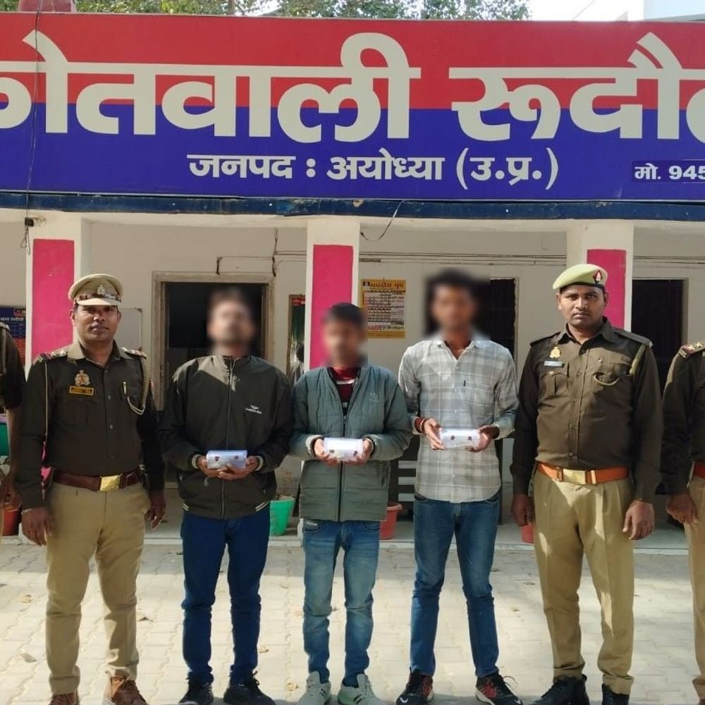 रूदौली में मुर्गे की दुकान से चोरी:24 घंटे में चोरी का खुलासा, आरोपियों को भेजा गया जेल