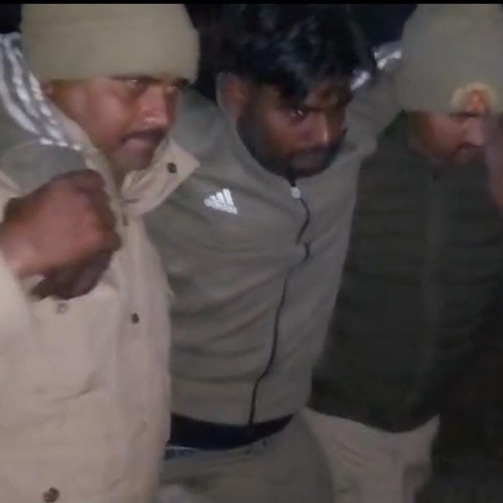 हरदोई में पुलिस-गौकश मुठभेड़, दरोगा की पिस्टल छीनी:आरोपी ने पुलिस पर चलाई गोली, जवाबी कार्रवाई में घायल