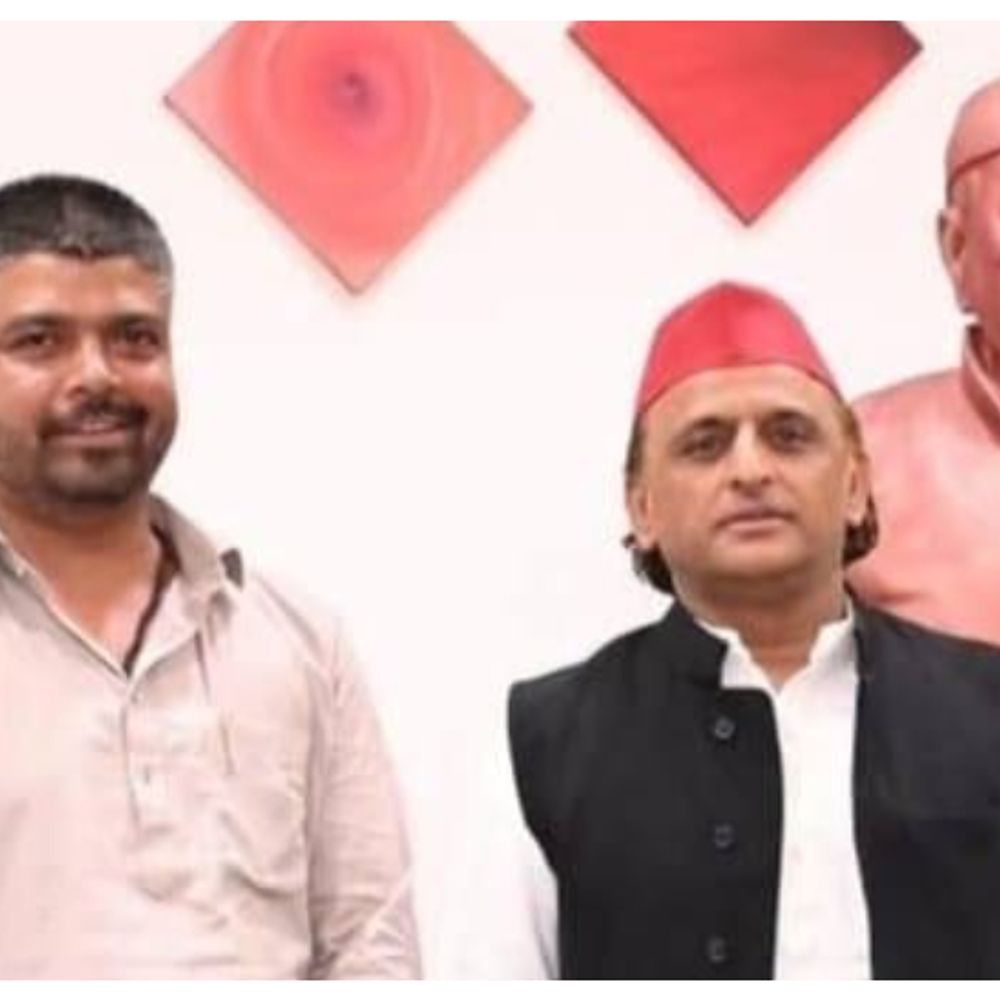 कफसिरप सिंडीकेट अमित यादव को STF ने दबोचा:वाराणसी के हरहुआ से खींचकर ले गई टीम, लखनऊ में दर्ज केस में थी तलाश