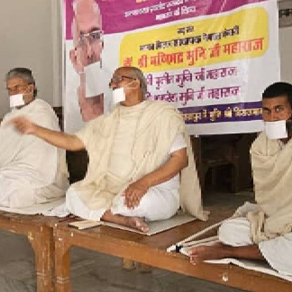 गोरखपुर पहुंचे जैन मुनि मणिभद्र महाराज:जैन मंदिर में गूंजें प्रवचन, सत्संग के माध्यम से दिया आत्म-कल्याण का संदेश