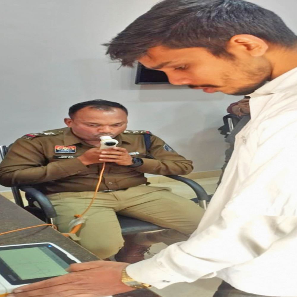 ड्यूटी करने वाले 36% जवानों के फेफड़ों में संक्रमण:रायपुर, दुर्ग-भिलाई और बिलासपुर के चौराहों पर हवा 5 गुना तक जहरीली