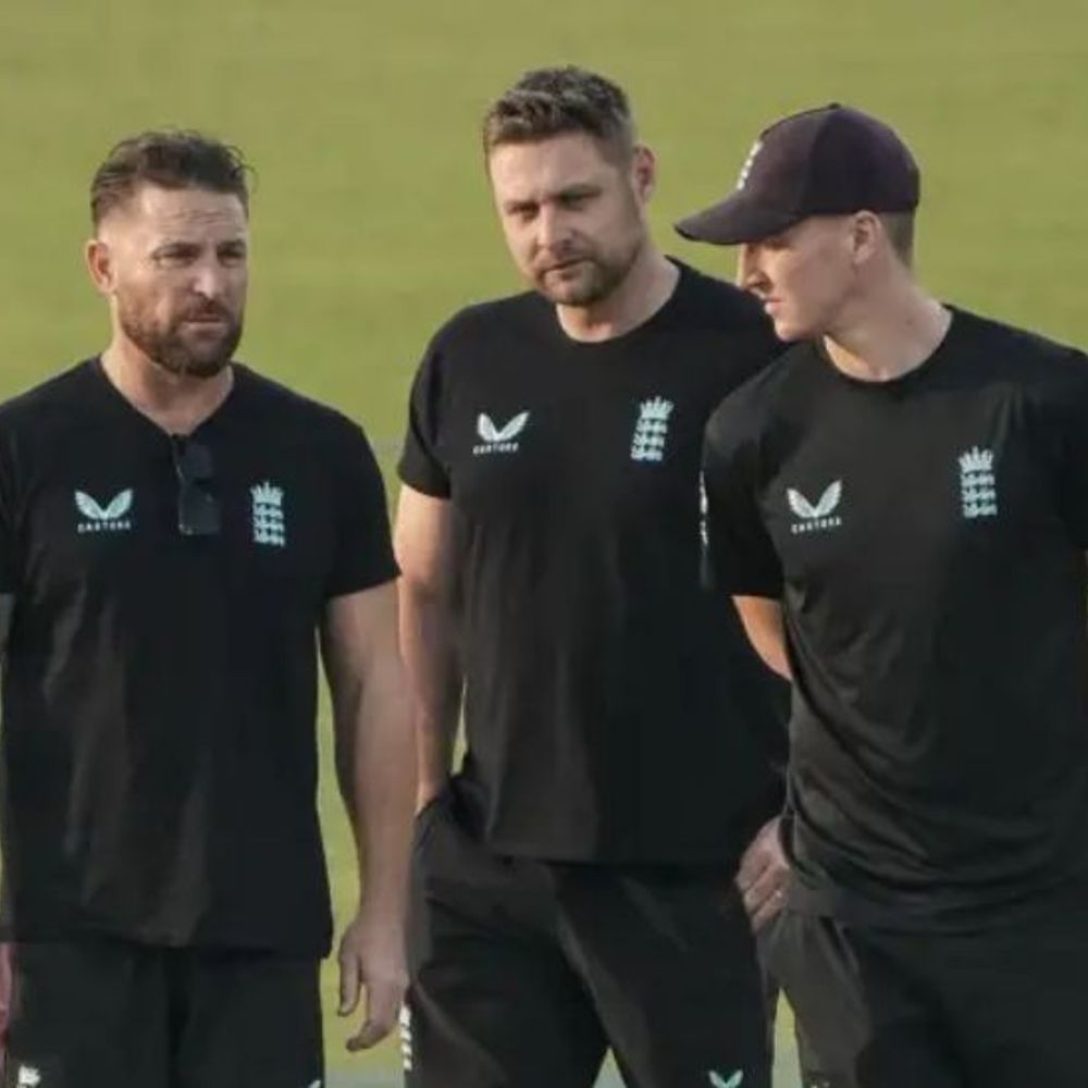 टी-20 वर्ल्डकप- इंग्लैंड ने टॉस जीतकर गेंदबाजी चुनी:जॉर्ज मुन्से के चौके से स्कॉटलैंड का खाता खुला, 3 ओवर के बाद स्कोर 18/2