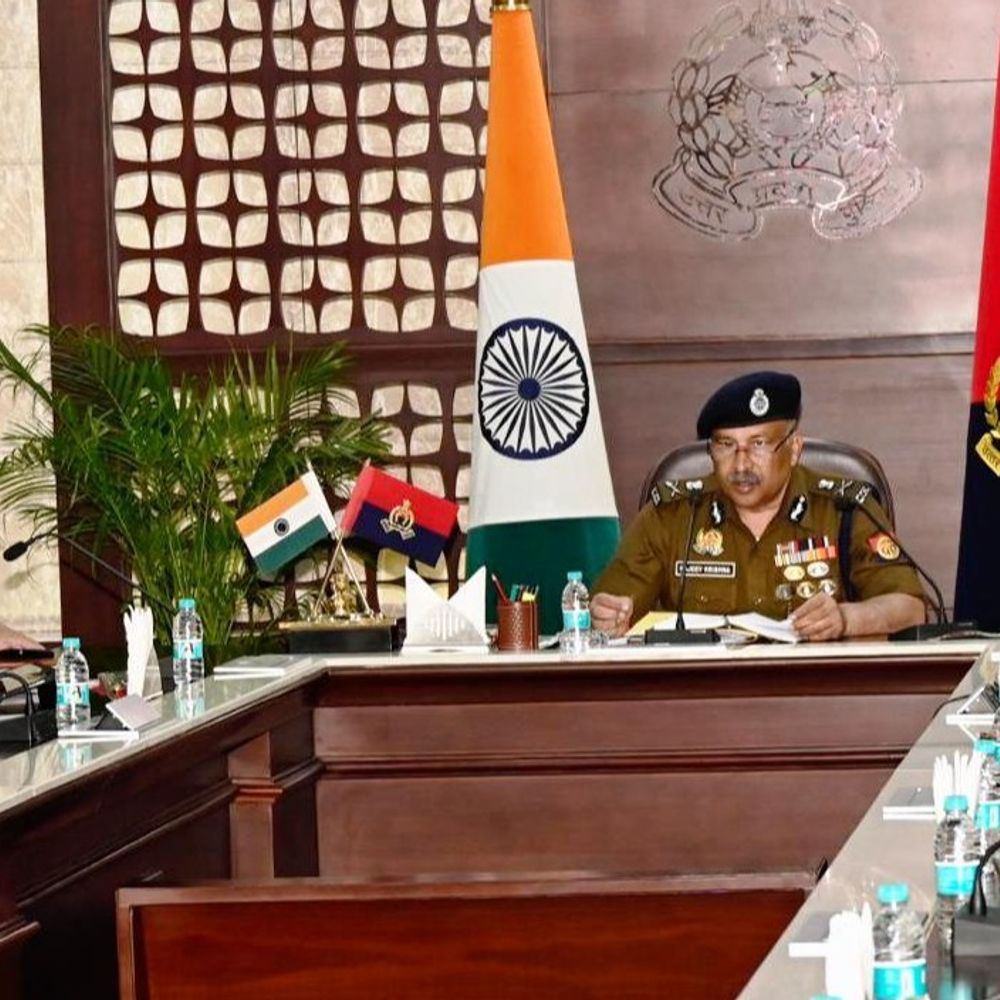 त्योहारों को लेकर पूरी चौकसी बरतें अफसर:डीजीपी राजीव कृष्ण ने उच्च स्तरीय बैठक में नए कानून, ई-साक्ष्य और जीरो फैटलिटी पर जोर दिया