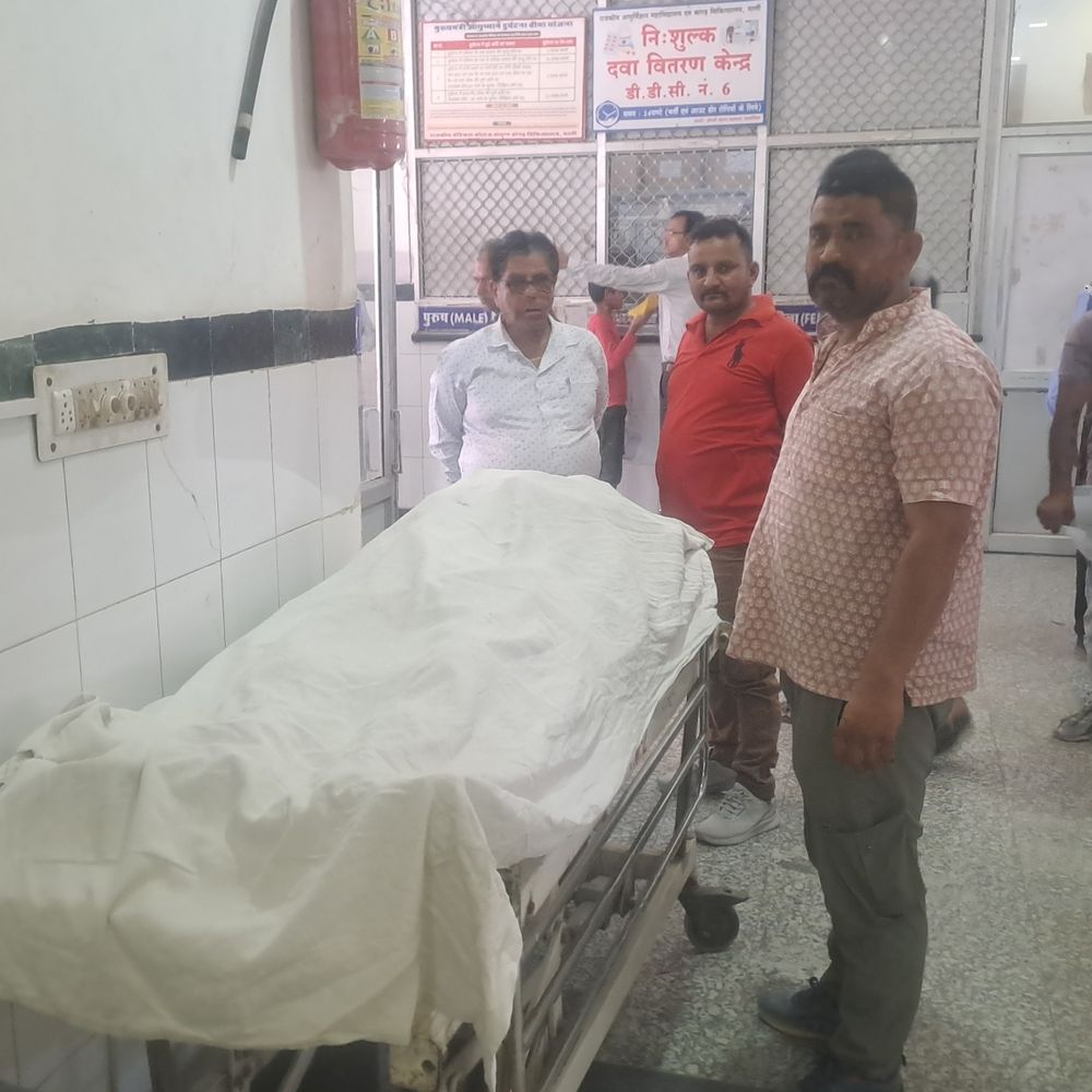 पाली में निजी बस–बाइक में टक्कर, 2 की मौत:  एक युवक का सिर कुचला, दूसरे की हॉस्पिटल लाते समय मौत, एक जोधपुर रेफर – Pali (Marwar) News