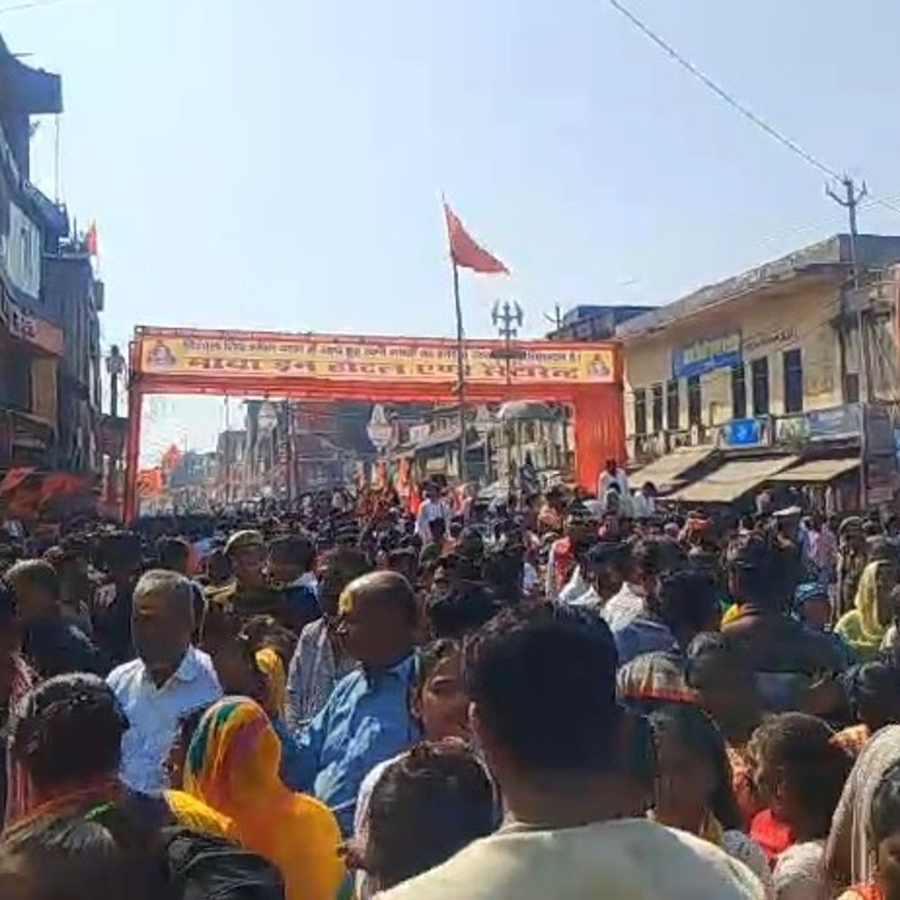 उन्नाव में महाशिवरात्रि पर निकली भव्य शिव शोभायात्रा:सैकड़ों झांकियां शामिल, 600 से ज्यादा शिव बारात निकली, DM-SP ने हरि झंडी दिखाई