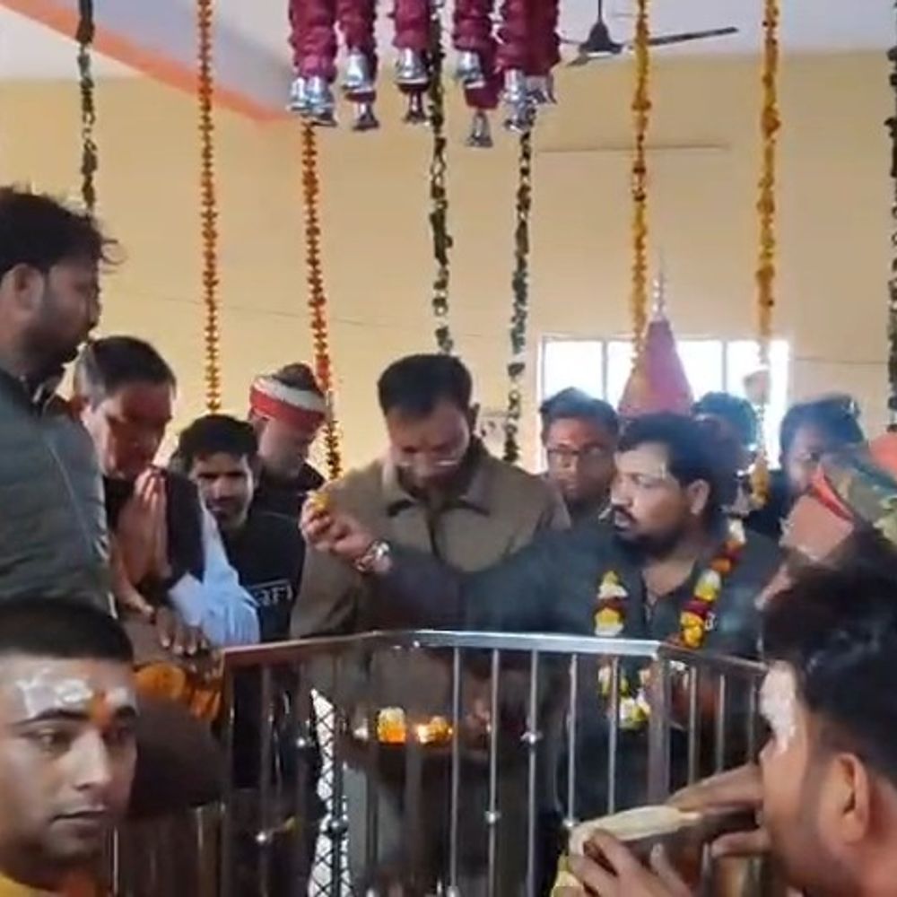 महाशिवरात्रि पर मथुरा में सुरक्षा के कड़े इंतजाम:डीएम-एसएसपी ने चिंताहरण महादेव मंदिर का जायजा लिया