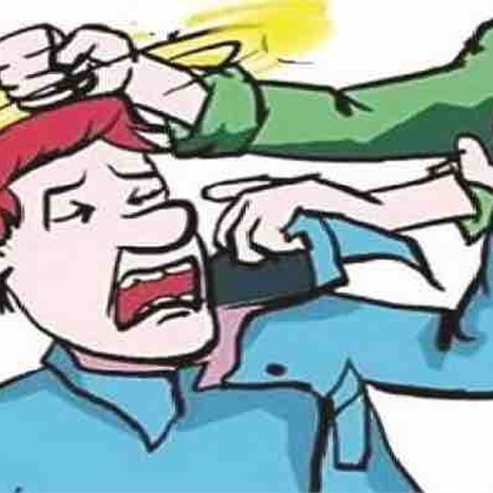 SBI बैंककर्मी से ई-ऑटो चालक ने लूटा पर्स:किराया देने के लिए निकाला पर्स, छीनकर भागा