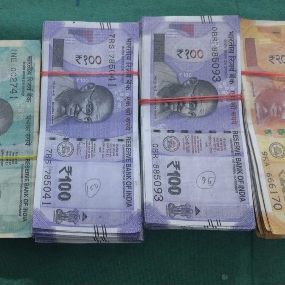 पूर्णिया में 45 हजार के नकली नोट बरामद:पुलिस ने जालसाज को किया गिरफ्तार, गुप्त सूचना के आधार पर घर पर मारा छापा