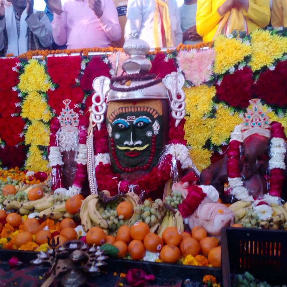 महाशिवरात्रि पर शिवालयों में उमड़ी भीड़, बोल बम के जयकारे:करचुलीपुर के औलेश्वर मंदिर और भीतरगांव में शिव बारात निकली