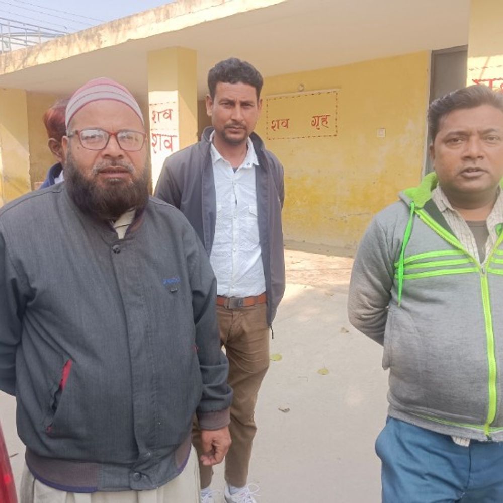 शाहजहांपुर में सड़क हादसे में महिला की मौत:आर्थिक तंगी से जूझ रहा परिवार, भाई बोले- चंदा और हमदर्दी से करेंगे सुपुर्द-ए-खाक