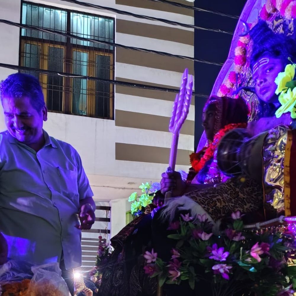 लखनऊ के एकता पुरम में निकली शिव बारात:महाशिवरात्रि पर आयोजन, उमड़ी श्रद्धालुओं की भीड़