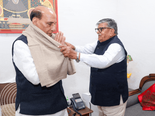 पंजाब के गवर्नर दिल्ली में रक्षामंत्री से मिले:  कुछ दिन पहले बार्डर एरिया का दौरा किया था, कई मुद्दे मुलाकात में उठे – Mohali News