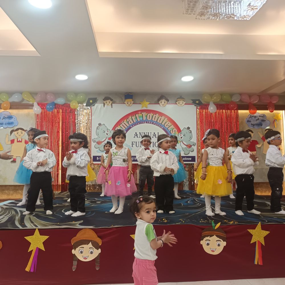 लखनऊ में स्मार्ट टॉडलर प्ले स्कूल का वार्षिकोत्सव:सांस्कृतिक प्रस्तुतियों के साथ उत्साहपूर्वक मनाया गया