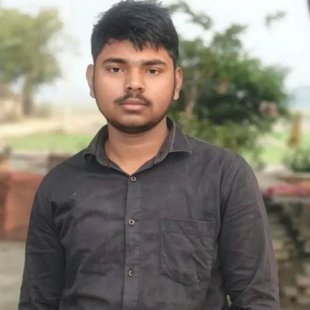 आजमगढ़ में दो बाइक में आमने-सामने की टक्कर:दो युवकों की मौत, तीसरे का चल रहा है इलाज, बाजार से लौटते समय हुआ हादसा