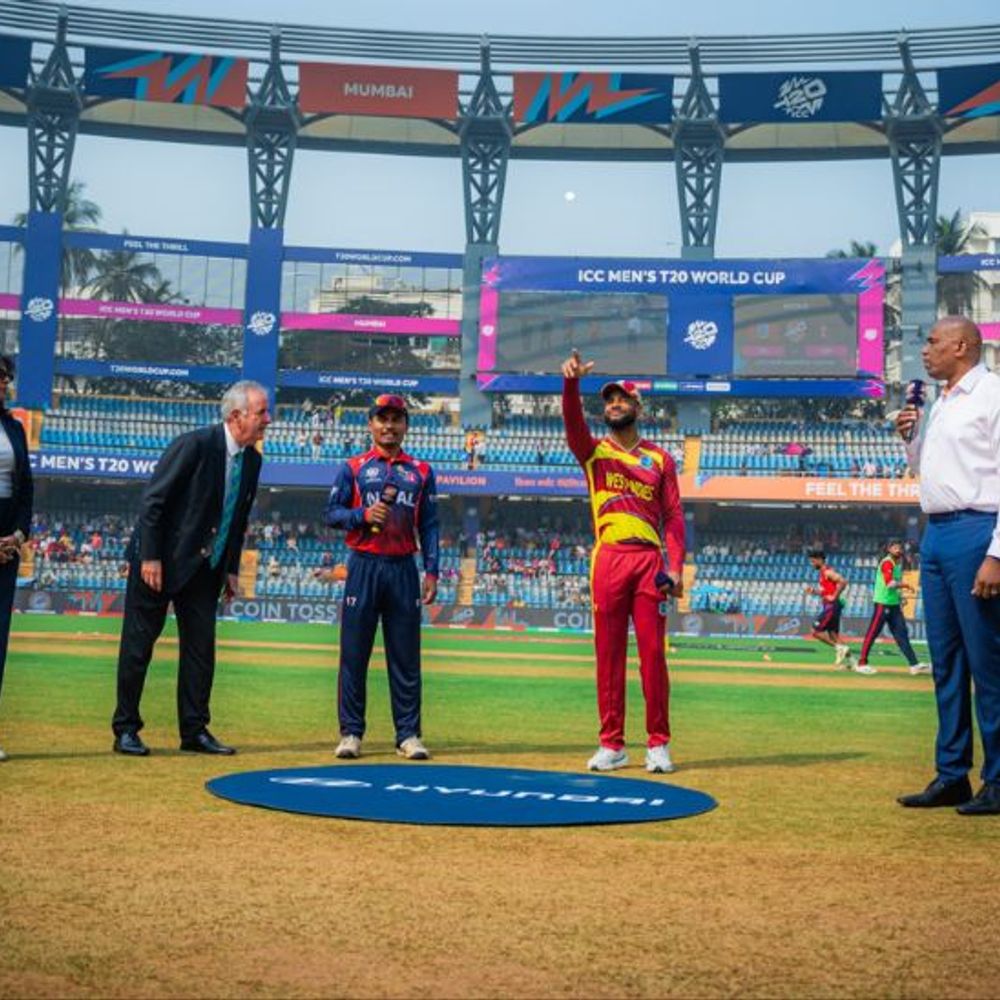 टी-20 वर्ल्डकप, नेपाल का पहला विकेट गिरा, कुशल आउट:टीम हारी तो बाहर हो जाएगी, वेस्टइंडीज ने टॉस जीतकर बॉलिंग चुनी